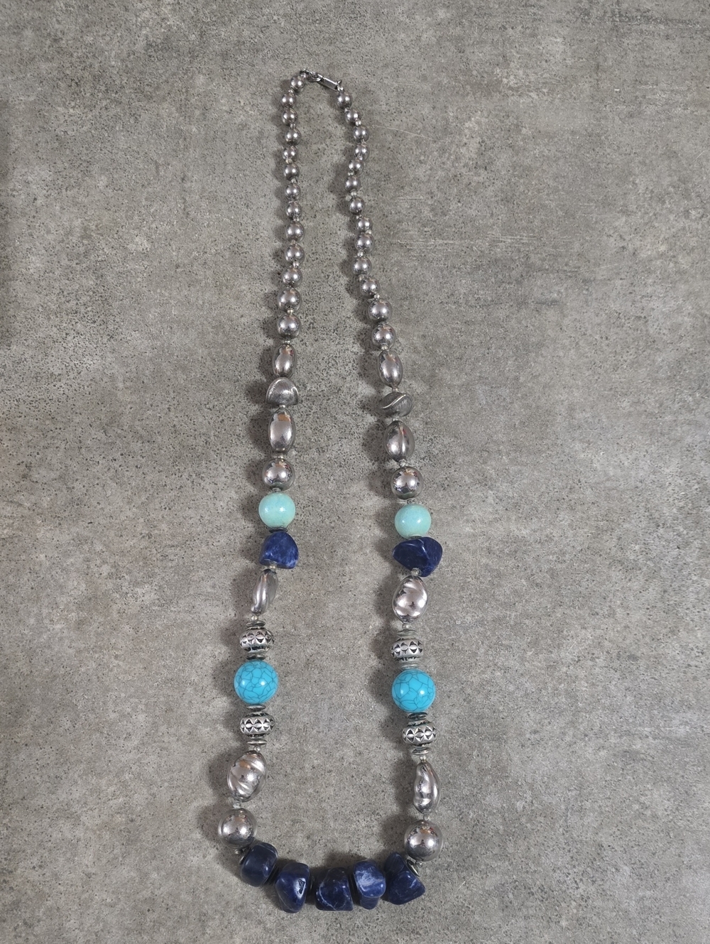 Carol Dauplaise Turquoise & Navy Bead Necklace - Silver Accents 14"